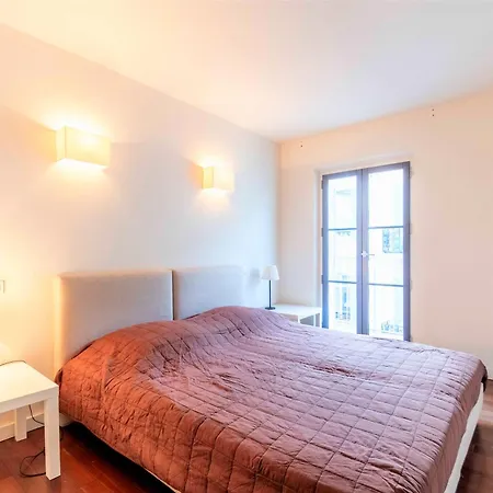 Gray D'albion 2 Bdr アパート