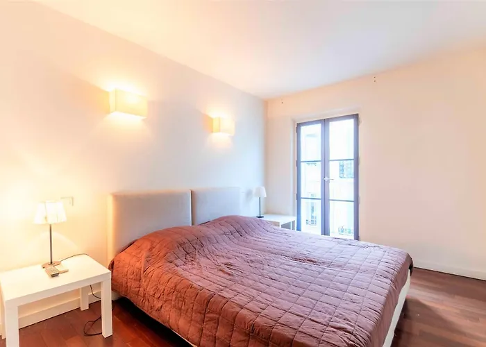 Gray D'albion 2 Bdr アパート